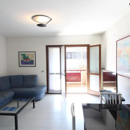 Seaside Flat In The Heart Of Lignano Линьяно-Саббьядоро