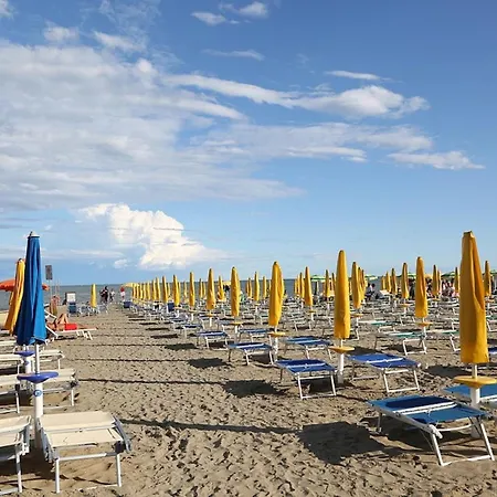 Апартаменты Seaside Flat In The Heart Of Lignano